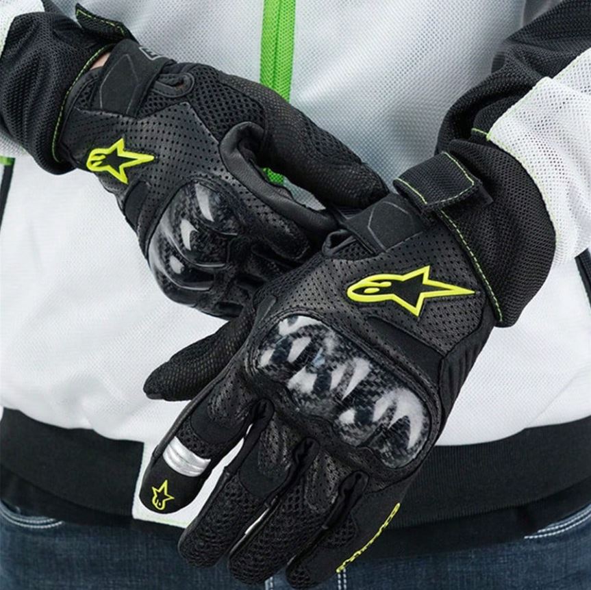 Alpinestars SMX-1 Air V2 Vented Motorcycle Gloves | Carbon Knuckle, Touchscreen
